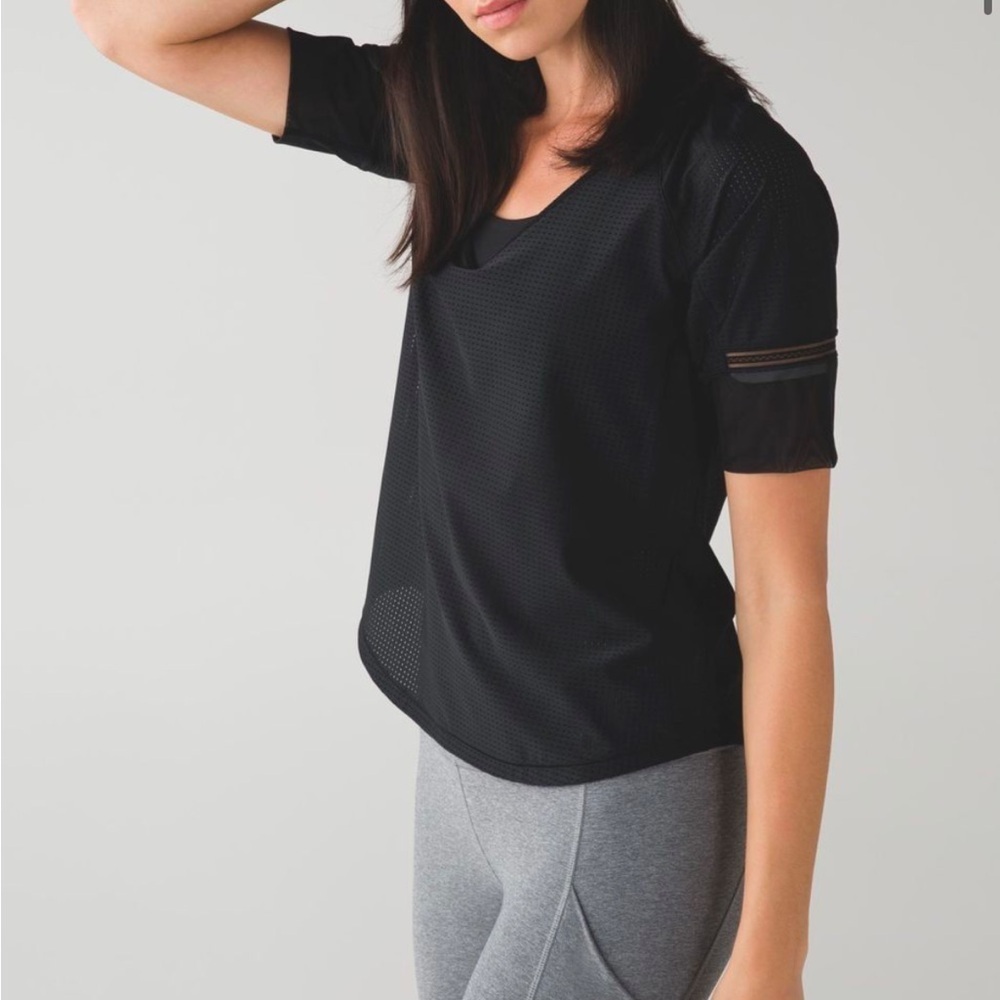 Lululemon • Var-City 1/2 Sleeve Black Mesh Jersey Top - Picture 10 of 10